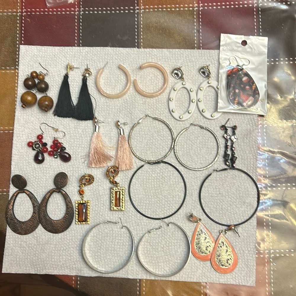 Assortment of pierced earrings. All good condition
